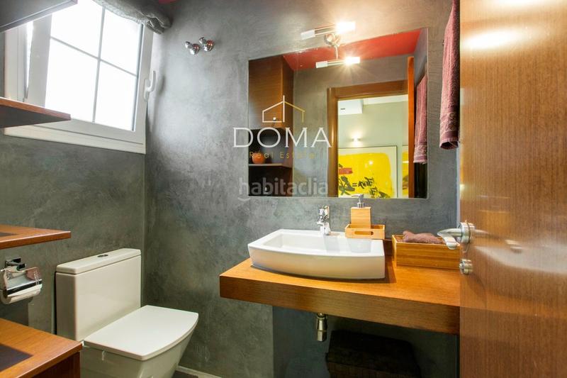 Foto 609304f4-619d-4757-9e9c-e095fc3d9ca5. Casa adossada amb calefacció piscina a Ciutat Diagonal Esplugues de Llobregat