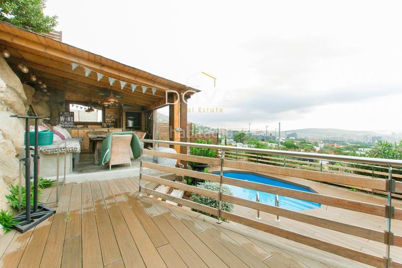 Foto d004e98f-df6e-41e1-886b-43e4adef1ba6. Casa adossada amb calefacció piscina a Ciutat Diagonal Esplugues de Llobregat