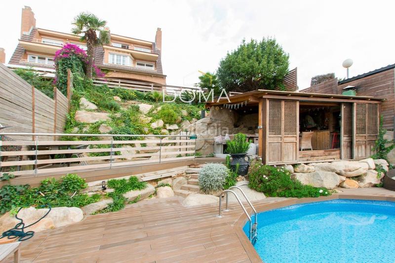 Foto eb0a4fa8-d4a6-4049-b605-5421537a6ad9. Casa adossada amb calefacció piscina a Ciutat Diagonal Esplugues de Llobregat