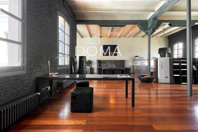 Foto 154a1251-f334-4a13-98cc-9e8eb6cf4fd0. Àtic amb calefacció a St. Pere - Sta. Caterina - El Born Barcelona