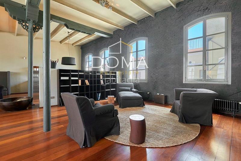 Foto eed39213-8a7a-4951-aa2a-aba8cf530006. Àtic amb calefacció a St. Pere - Sta. Caterina - El Born Barcelona