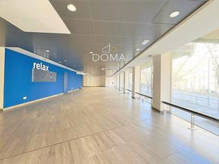 Lloguer Local Comercial  Diagonal. En barcelona