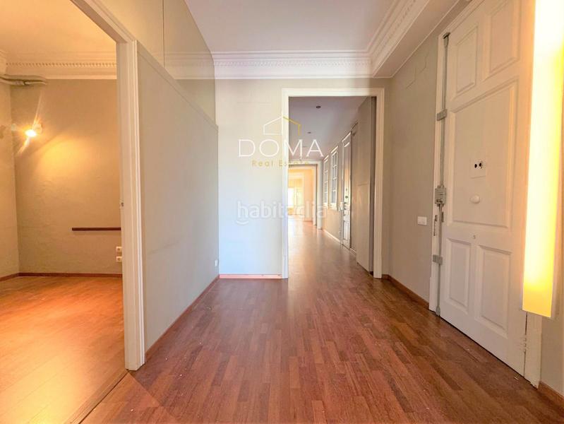 Foto 48facf0e-856b-4b16-8cea-6437e5f63264. Location bureau avec chauffage dans Dreta de l´Eixample Barcelona
