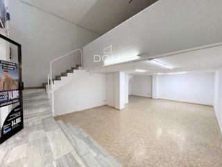 Lloguer Local Comercial  Travessera de collblanc. En lhospitalet de llobregat