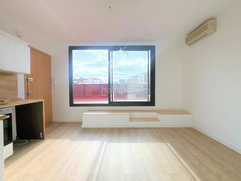 Foto 3416e460-321f-4faf-8efb-56f464fbdd74. Rent penthouse with heating in L´Antiga Esquerra de l´Eixample Barcelona