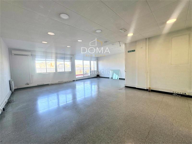Foto f07ccad3-f56c-477c-a10c-8e1066c39d7a. Rent office space with heating in Fort Pienc Barcelona