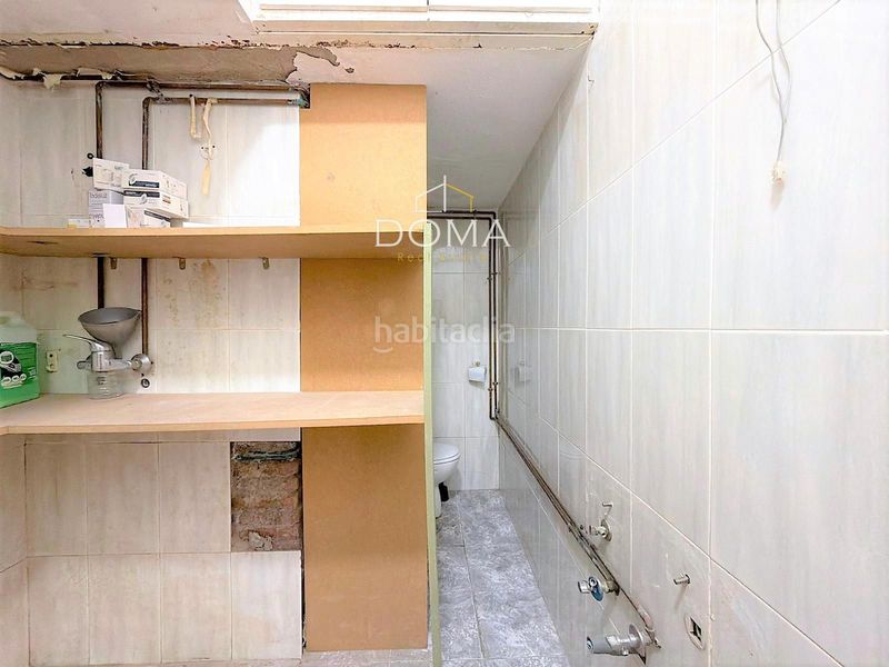 Foto f0284f14-9415-4896-b254-b3c466982d23. Local comercial a Putget - Farró Barcelona