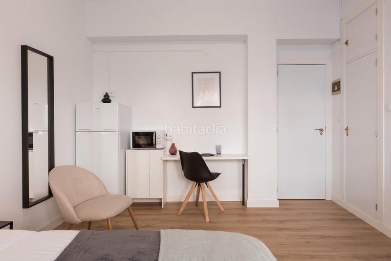 Foto 8015157d-131c-45f8-8b4a-8b84bf871d1e. Miete studiowohnung in plaza albert einstein 2 in Granada