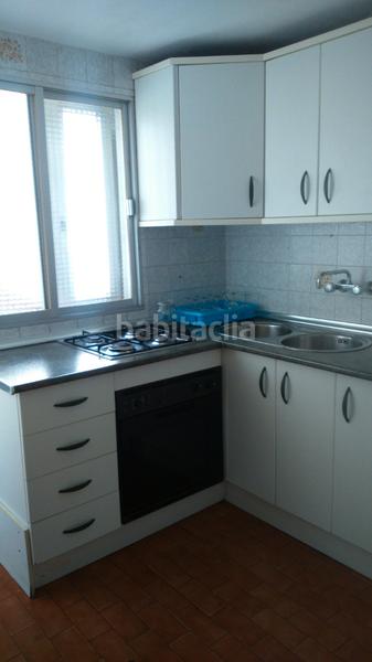 Foto 107a33e1-be1a-492a-aa1f-e2de7643adf3. Alquiler piso  estudiantes calle rosario - centro en Granada