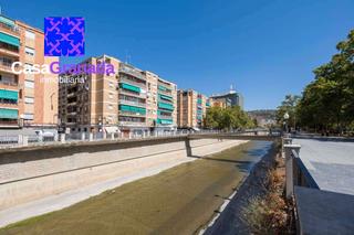 Appartement à Calle ribera del violón 6. Piso  a la venta con  plaza de garaje y trastero.