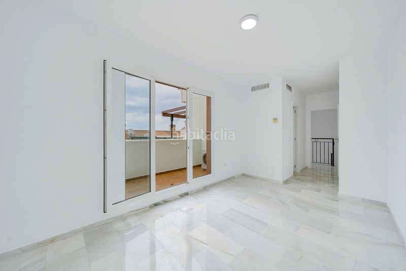 Foto 8fddaaca-96a2-48c4-978b-651e891060e3. Dúplex amb aparcament piscina a Hacienda Torrequebrada Benalmádena