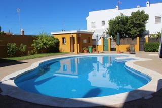 Maison jumelée à Fuentebravía. Venta casa adosada en fuentebravia