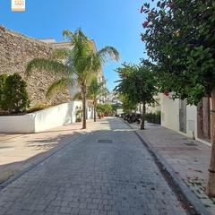 Lloguer Local Comercial a Centro. Local en venta y en alquiler en pleno centro de estepona