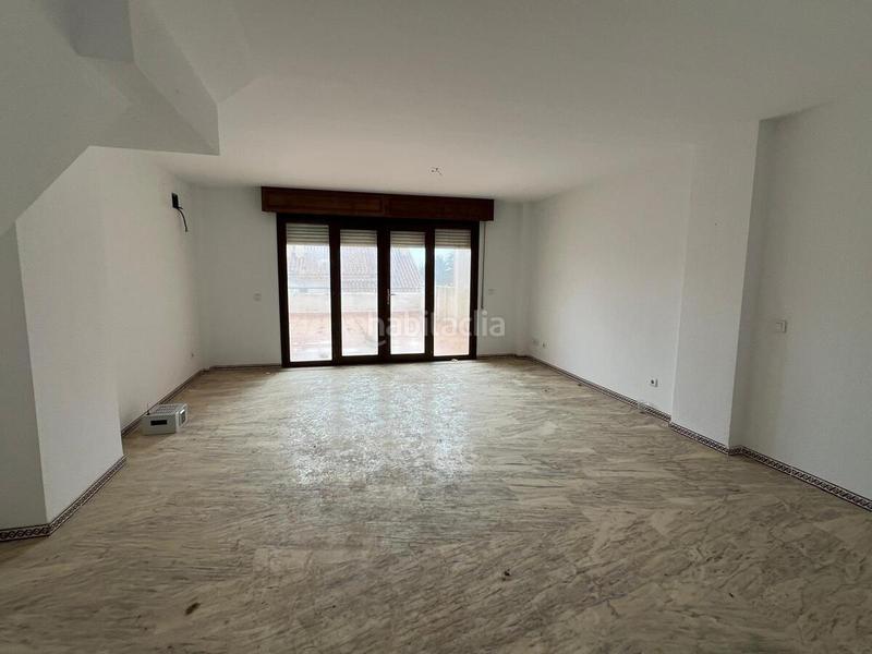 Foto 2aa1c2d1-b24e-4d3f-a565-837d0119cbd0. Casa adossada amb aparcament piscina a Alcorrín Manilva