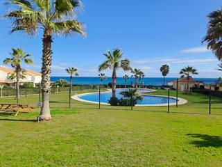 Reihenhaus in Alcorrín. Chalet adosado en manilva espacio, comodidad y naturaleza