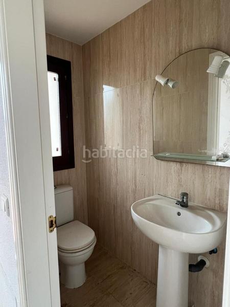 Foto f16c6828-49cf-4149-8412-e8438b7e0ac5. Casa adossada amb aparcament piscina a Alcorrín Manilva