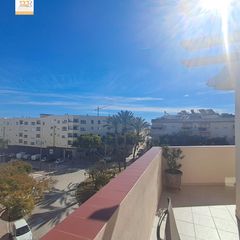 Attico  Calle calle carlos cano. Ático a la venta en la mejor zona de estepona,  en la avenida ca