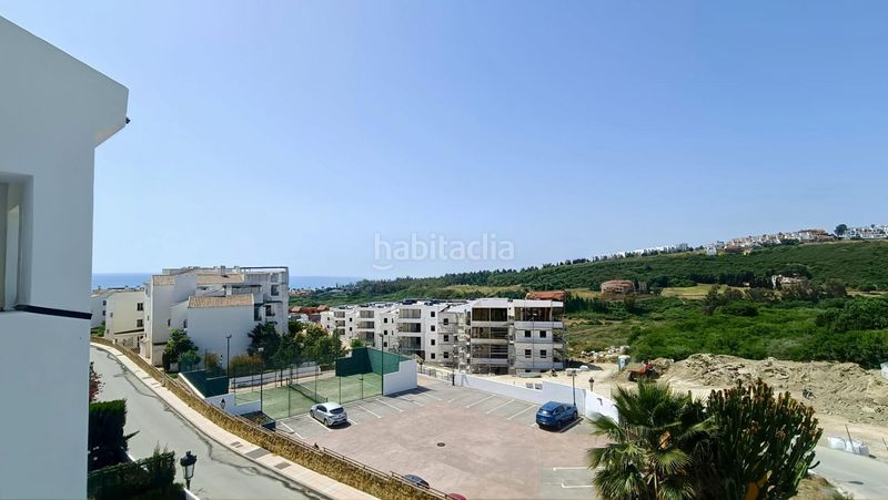 Foto a565c21d-00c3-4dec-a259-4429a82a3d9c. Pis amb aparcament a El Castillo Manilva