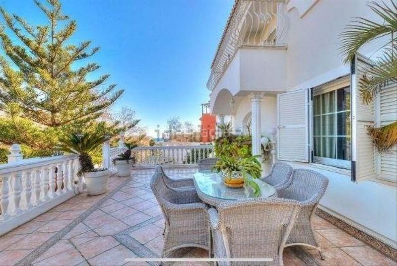 Foto 8fad814d-0c74-4a80-8922-aefd026593ce. Chalet espectacular villa a un paso del mar!! en Arroyo de la Miel Benalmádena