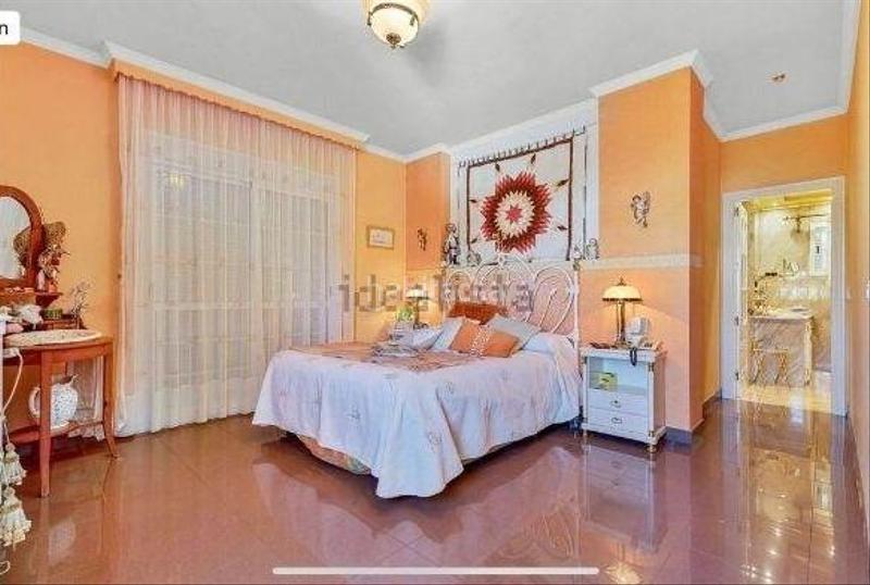 Foto ba5c7be8-50e5-4c5a-a0ce-e3de227a20d9. Chalet espectacular villa a un paso del mar!! en Arroyo de la Miel Benalmádena