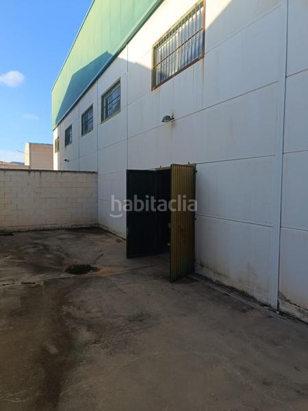 Foto eba1c14f-647f-44ba-b74d-0fb8c5e0b703. Bâtiment à usage industriel dans Colmenar