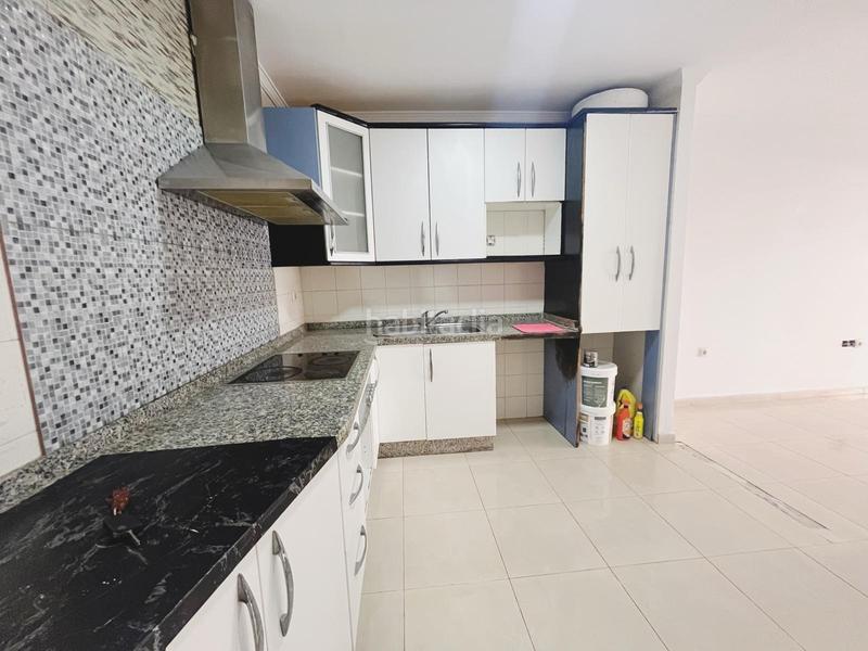 Foto c1d52704-5a97-4726-8f71-25c058718d97. Apartamento piso en venta en edificio piscis ideal para vivir o invertir en Benalmádena