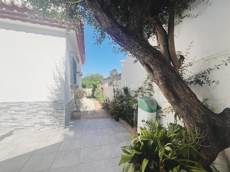 Foto ea9c06ef-1b36-4c1e-b6e3-c66a592a173d. Casa amb aparcament piscina a El Pinillo Torremolinos