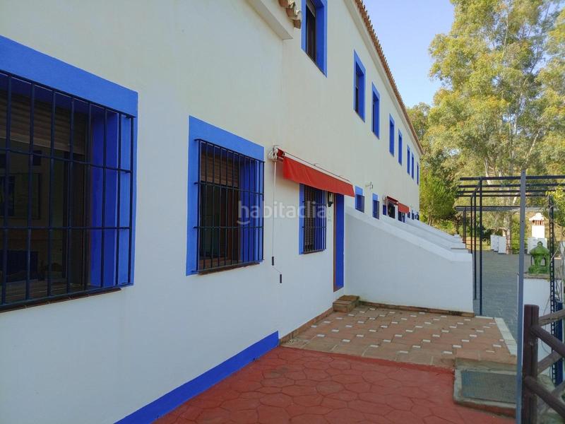 Foto 521d5118-1691-4a81-8a89-0e9967a5016b. Edifici a Guaro