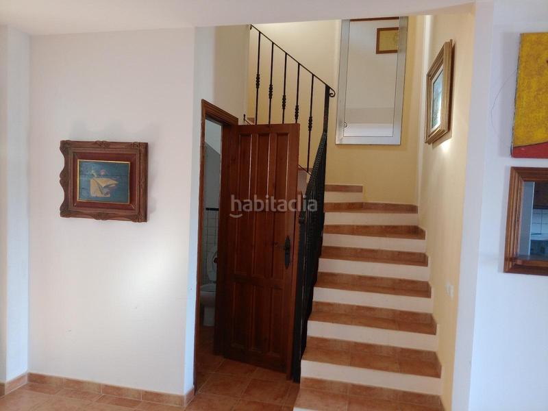 Foto b344d285-8923-476b-bce1-17c4202f1829. Edifici a Guaro