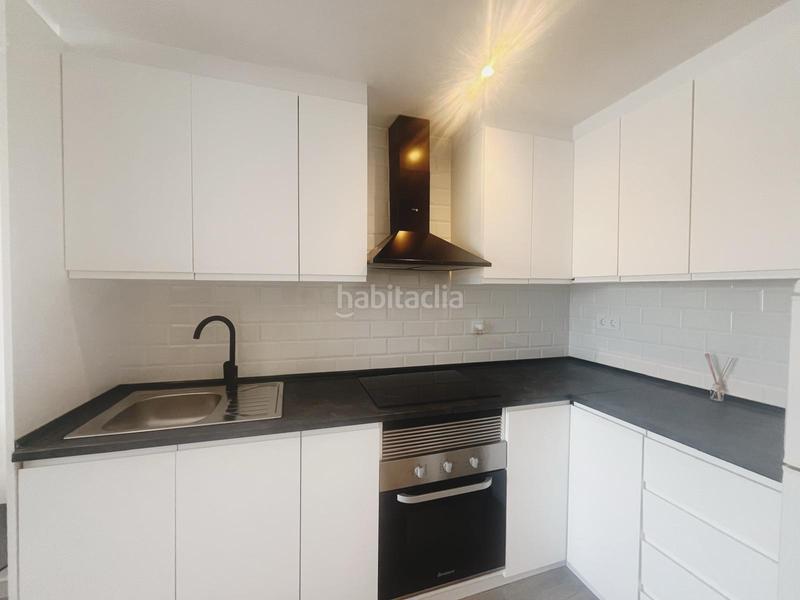 Foto 852d0f3c-ea21-4a8e-9c9c-6f0167741a10. Apartamento venta benalmadena costa puerto marina en Benalmádena