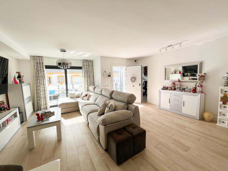 Foto c5981b31-f21b-4936-8fd0-034a615d59e6. Affitto casa a schiera con parcheggio piscina in Arroyo de la Miel Benalmádena