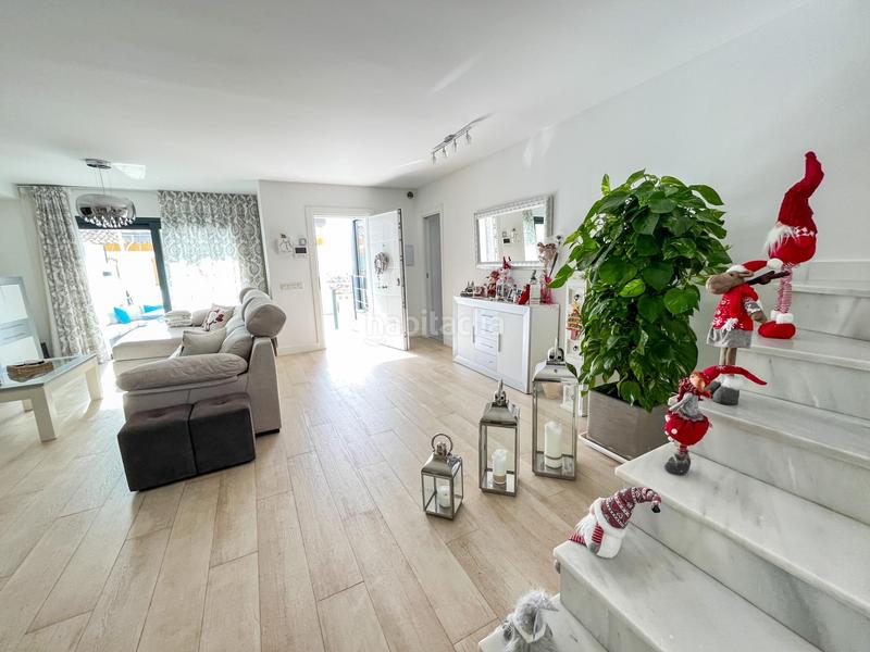 Foto 19a3f2ed-b3d4-42fa-bcab-6979c52b2b72. Lloguer casa adossada amb aparcament piscina a Arroyo de la Miel Benalmádena