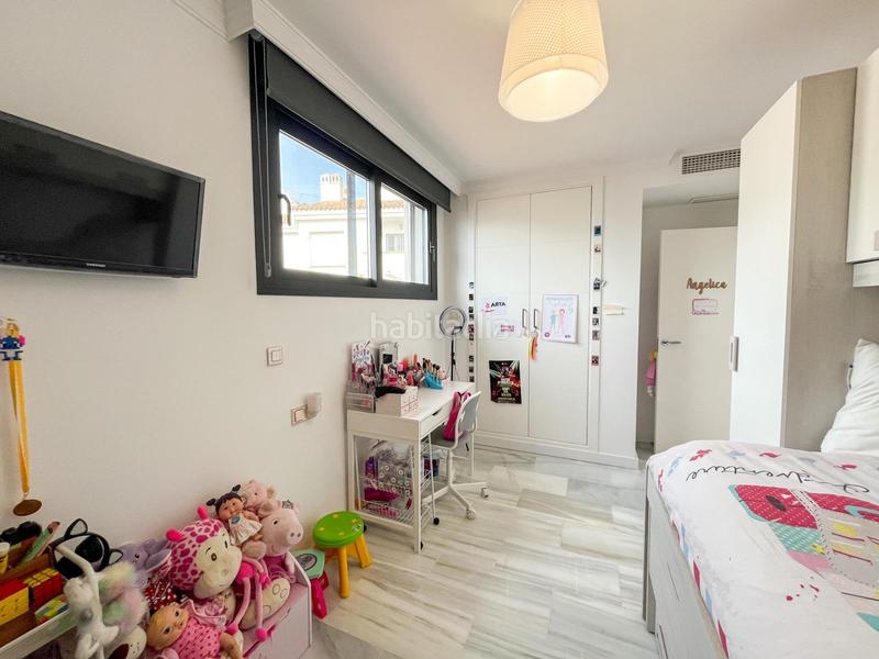 Foto 649c4ab0-0ea6-4fea-b113-5cdbf2feb861. Location maison jumelée avec parking piscine dans Arroyo de la Miel Benalmádena