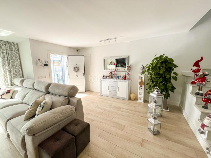 Foto f7fe7776-d077-47f5-9dd9-54a82ef65b71. Location maison jumelée avec parking piscine dans Arroyo de la Miel Benalmádena