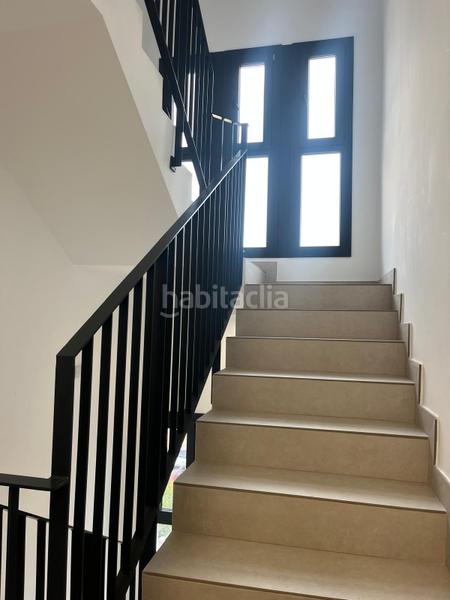 Foto 519c40cd-c470-43ff-84a1-0f1d2410fcad. Alquiler piso bajo moderno con terraza y vistas al mar en Benalmádena