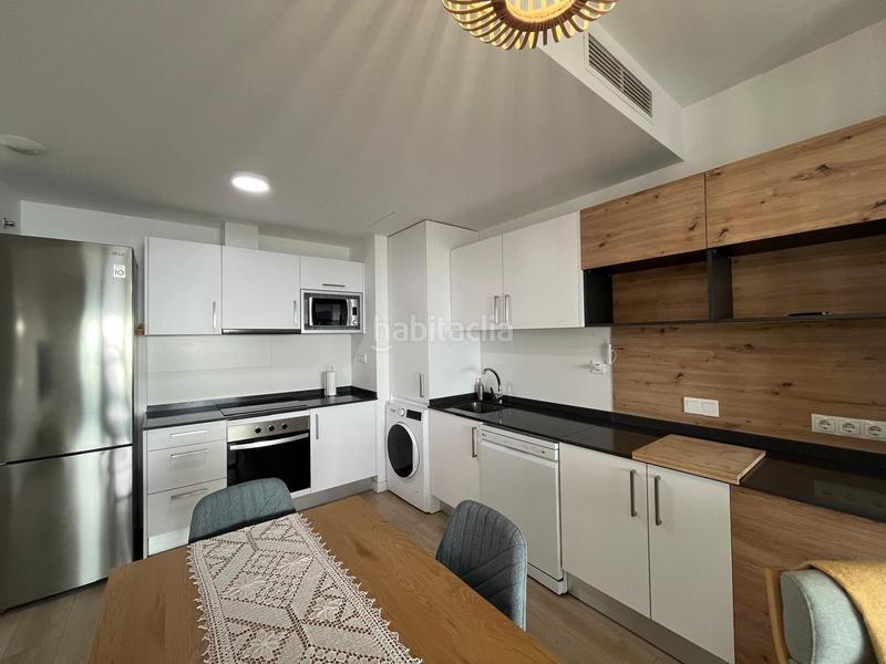 Foto 553ab26f-d424-45ce-9bc9-93ad28193fc4. Rent flat with heating parking pool in Santangelo Benalmádena