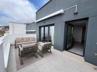 Location Appartement  Calle calle encinar. Bajo elevado moderno con terraza y vistas al mar en benalmádena