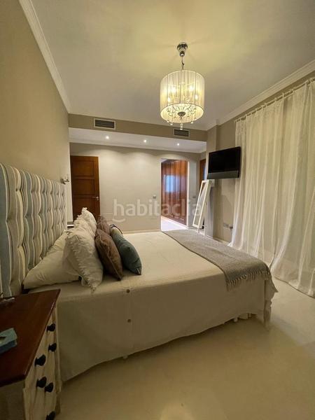 Foto 158cc558-1813-40a5-8b9a-16cbd5eec130. Chalet mit parking pool in Torremuelle Benalmádena