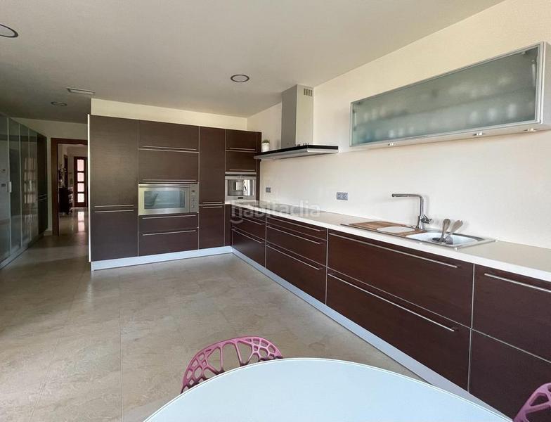 Foto 4847b0e3-8ba5-4df7-a39a-cbe6c4ce01a1. Chalet mit parking pool in Torremuelle Benalmádena