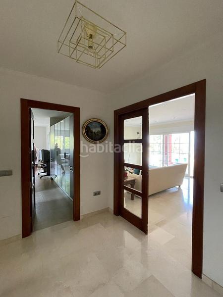 Foto 56500eee-aa9d-44e2-bb03-28e67d36a1e9. Chalet mit parking pool in Torremuelle Benalmádena