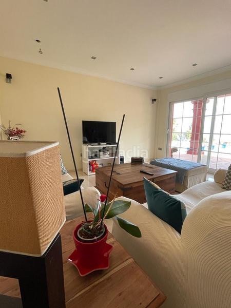 Foto 57fc278d-a22a-4e94-9298-38c3db59fbe2. Chalet mit parking pool in Torremuelle Benalmádena