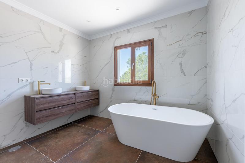 Foto ca77e3f4-c521-4566-a224-acd4ce0f3a22. Chalet avec parking piscine dans Valtocado - La Alquería - La Atalaya Mijas