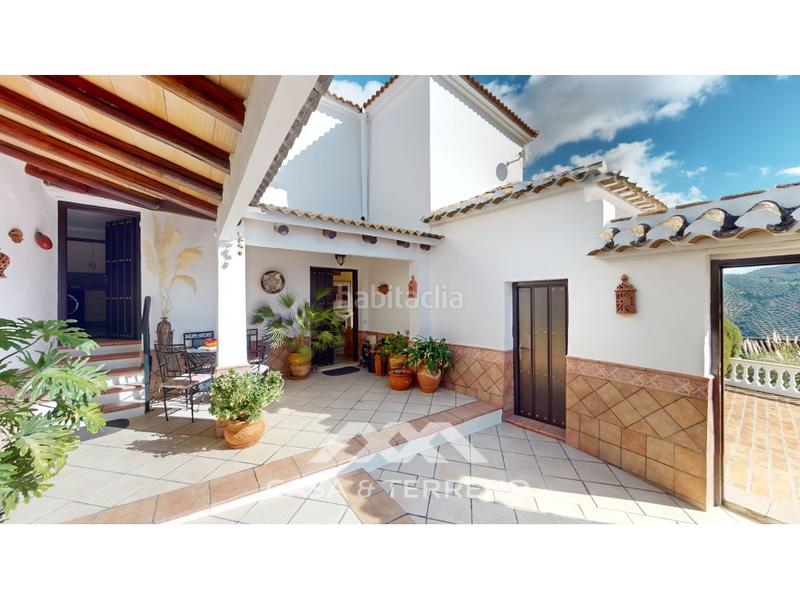 Foto 82cb35f2-c2f3-423d-bd97-0f194e8d4e35. Casa se vende fantástica finca, , andalucía en Iznájar
