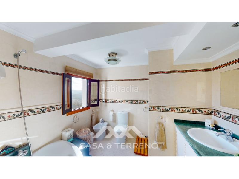Foto e28a4b37-244c-48c7-8817-c12e8e2e5023. Casa se vende fantástica finca, , andalucía en Iznájar