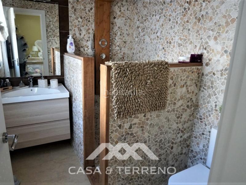 Foto 1d0f254b-c43e-402a-9a77-04ce71db7fe6. Casa amb aparcament piscina a Caleta de Velez