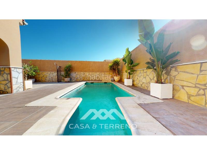 Foto 9d8e9922-8491-4ab2-bd80-c17b4c1cda00. Haus mit parking pool in El Limonar Vélez - Málaga