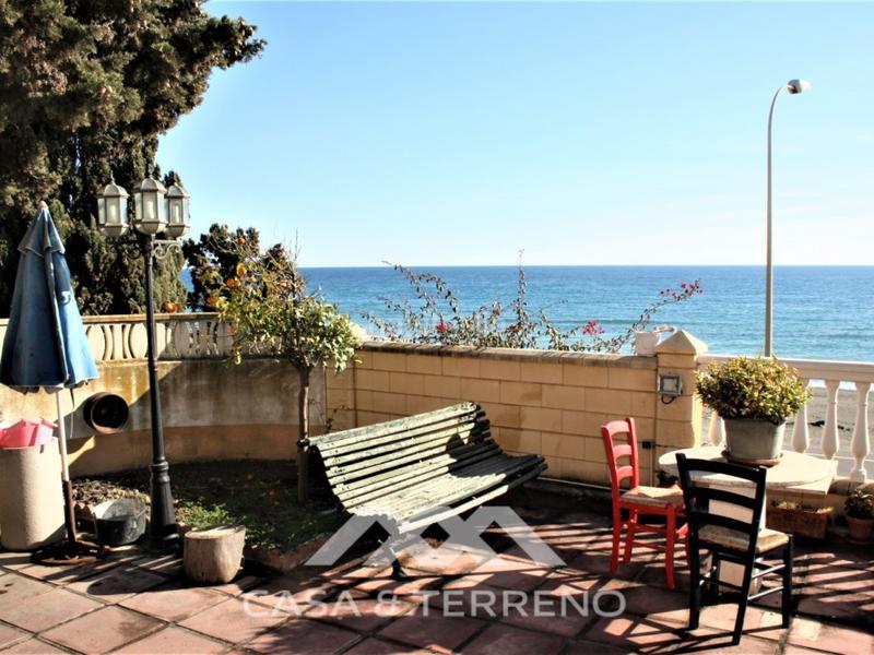Foto 5dea3e6a-3742-4ec7-bf34-6f170b52d28b. Chalet a la venta, chalet , málaga, andalucía en Benajarafe
