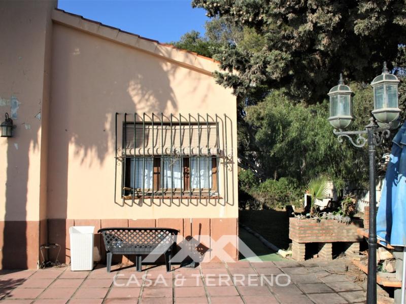 Foto f464c93f-b642-4db1-a084-63543d731c28. Chalet a la venta, chalet , málaga, andalucía en Benajarafe