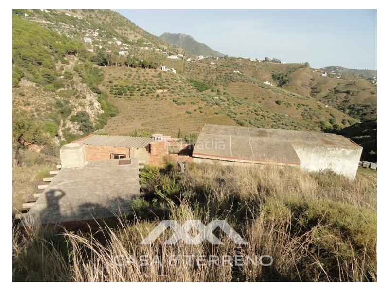 Foto b3b20b24-bc45-407e-86dd-c589170157cd. Masía una finca grande con cortijo en Cómpeta