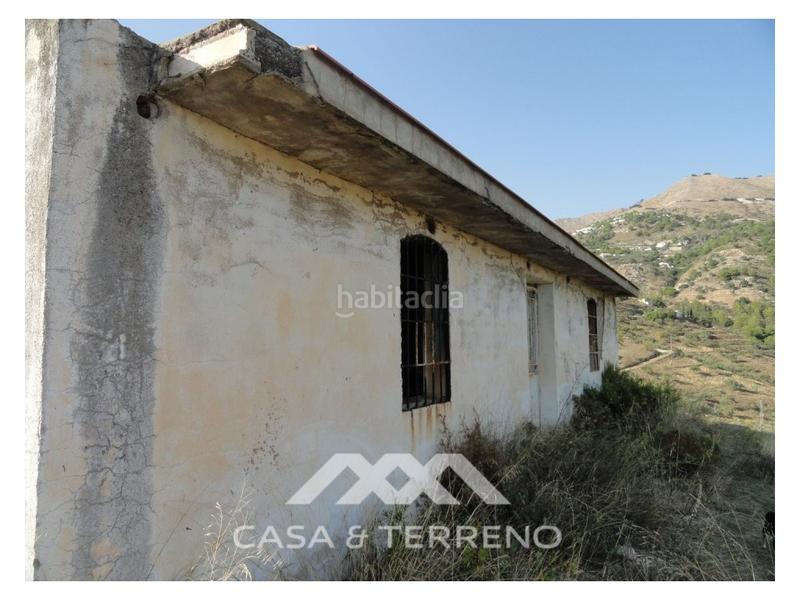 Foto c861bfca-b1ab-4a47-9d70-51b1c7a42fa9. Masía una finca grande con cortijo en Cómpeta